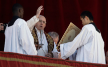 Covid-19 : le pape François appelle à "ne pas céder à la peur" à la veille de Pâques