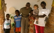 Saint-Louis: Abdou Guité réfectionne quelques salles de classe et paie des cours de renforcement pour les jeunes.