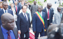 François Hollande : « Le temps de la Françafrique est révolu ».