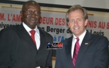 Visite de SEM Lewis Lukens à l’UGB, le recteur de l’UGB salue la qualité de la relation sénégalo-américaine.