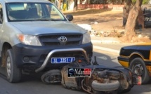 Drame à Corniche : Un scooter se heurte contre un véhicule 4X4, un enfant blessé.(Vidéo)