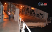 VIDÉO EXCLUSIVE| Passage d'un bateau, ouverture et fermeture nocturne du pont Faidherbe. Regardez.