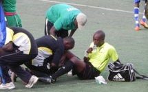 Insolite au stade Me Babacar: Les crampes de Mr… l’Arbitre !