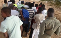 Boudiouck : Marche des jeunes contre l’aménagement de leur terrain de foot.