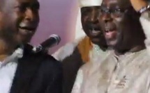 Vidéo: Youssou Ndour et Macky Sall chantent ensemble « joyeux anniversaire », lors des 5 ans de l’APR. Regardez