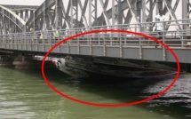 LE PONT FAIDHERBE EN DANGER : des grosses pirogues ont endommagé la travée tournante (vidéo)