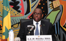 La mémoire balafrée par les énormités de Mbagnick Ndiaye : Macky Sall interdit aux militants d’assister désormais aux cérémonies de passation de servic