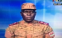 Crise au Burkina : les putschistes annoncent la destitution du président Michel Kafando, Regardez!